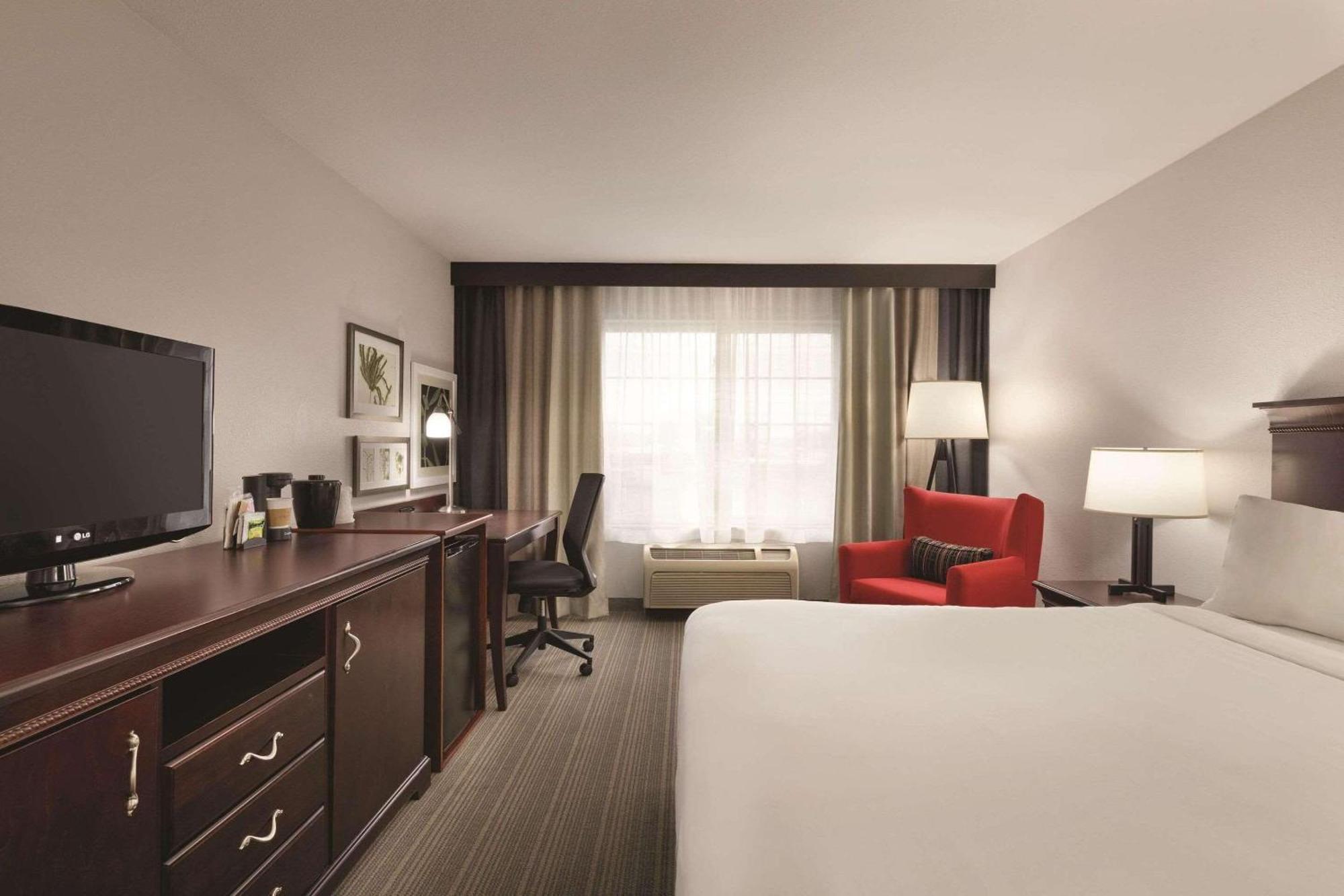 Country Inn & Suites By Radisson, Madison, Al Bagian luar foto